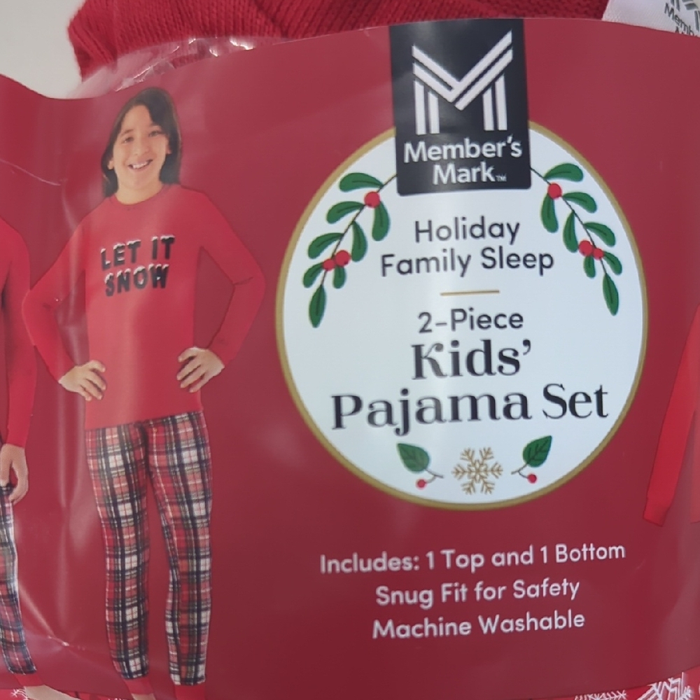Member's Mark Red Holiday Kids Pajama Set